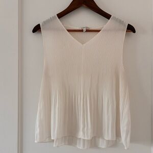 Babaton White Pleated V-Neck Sleeveless Camisole